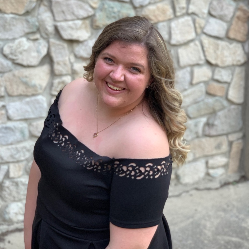 💕Meet the posher💕 Charlotte